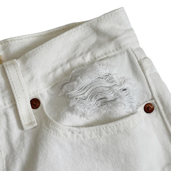 Levi’s Premium Wedgie Icon Fit Ankle Cropped Ripped
Distressed 25 White - Picture 8 of 16